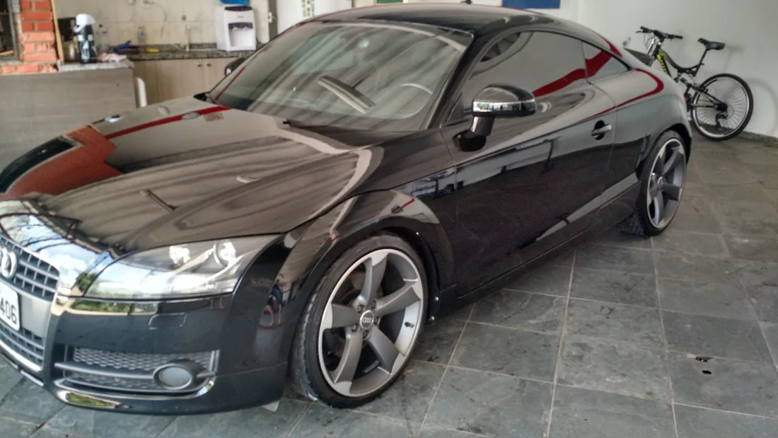 Audi preto atendido na oficina UNIQUE